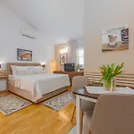 Little Paradise Apartment *