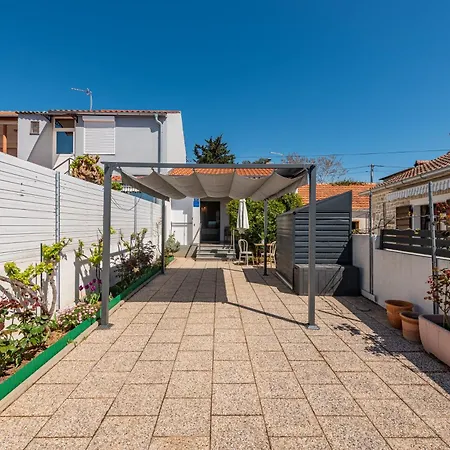 Apartment Little Paradise *