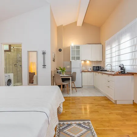 Apartment Little Paradise *